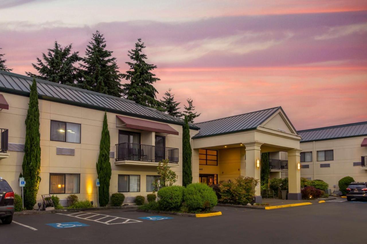 Best Western Plus Plaza By The Green Kent Exteriér fotografie
