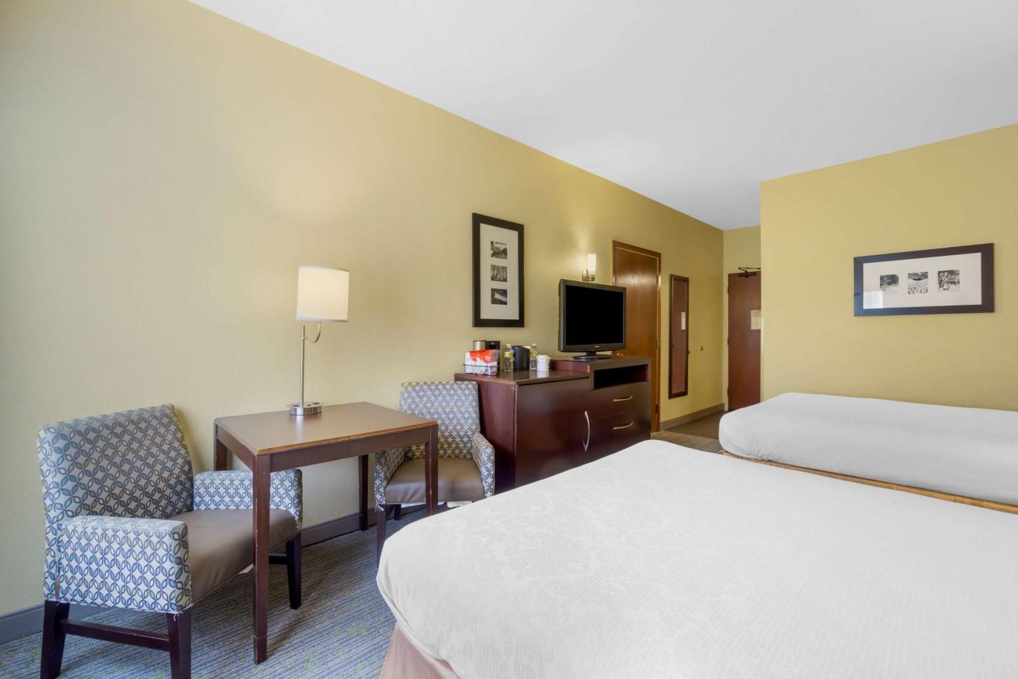 Best Western Plus Plaza By The Green Kent Exteriér fotografie