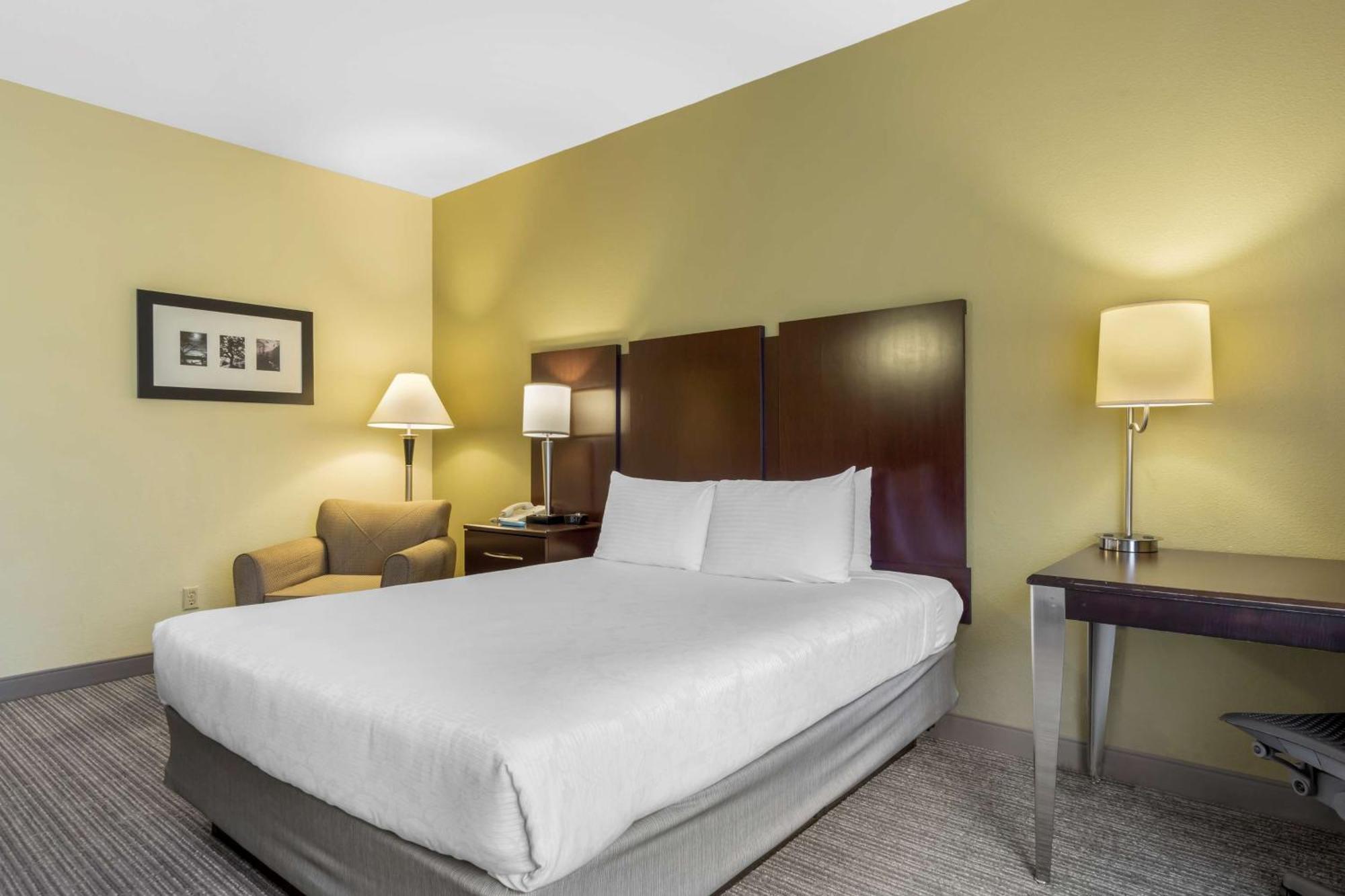 Best Western Plus Plaza By The Green Kent Exteriér fotografie