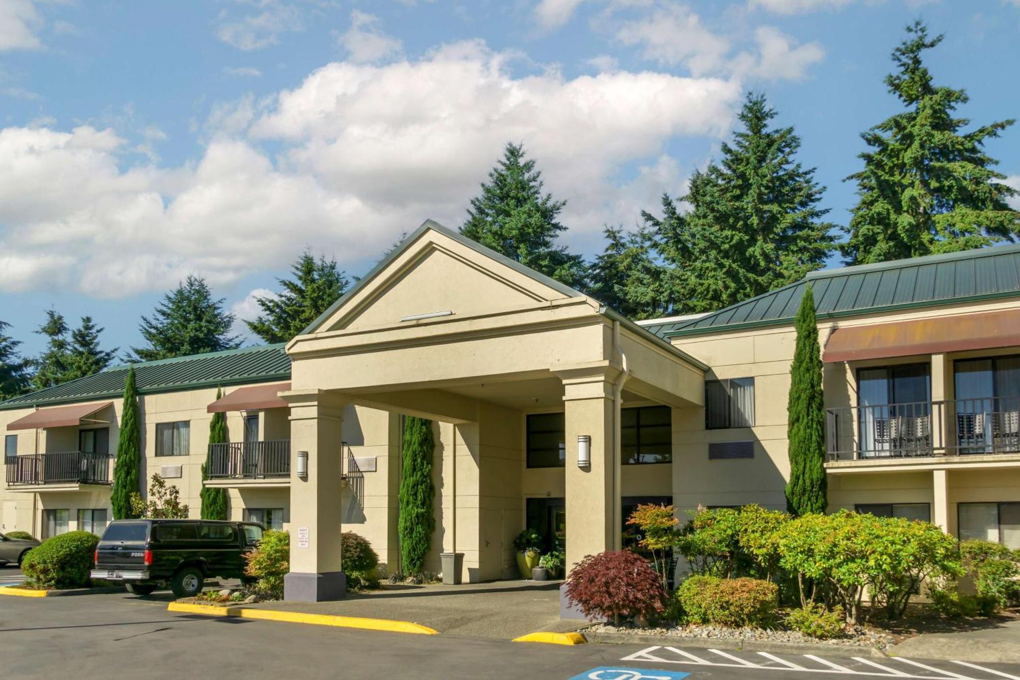 Best Western Plus Plaza By The Green Kent Exteriér fotografie